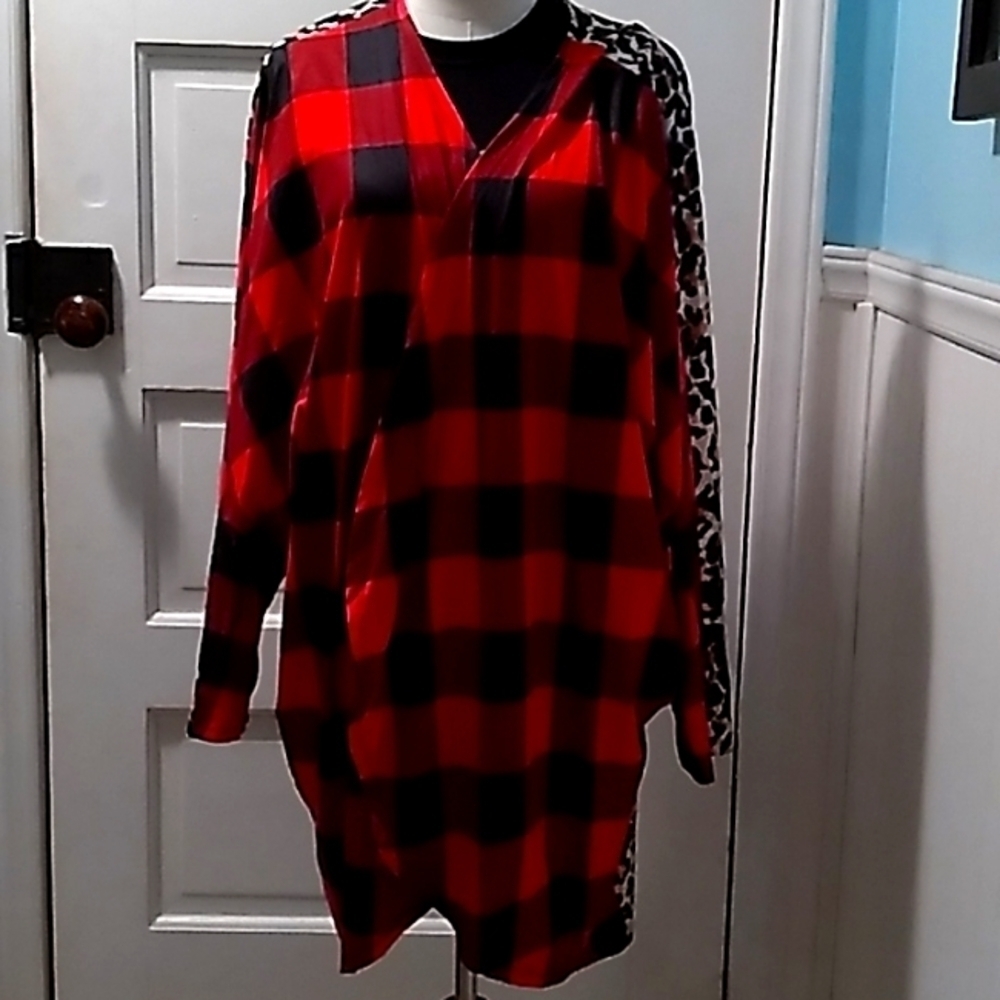 Christmas cape Buffalo plaid leopard design one size fits all